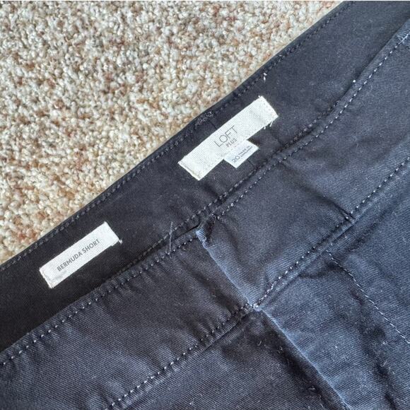 LOFT Plus Bermuda Chino Shorts, size Women's 20, Black - Picture 7 of 7